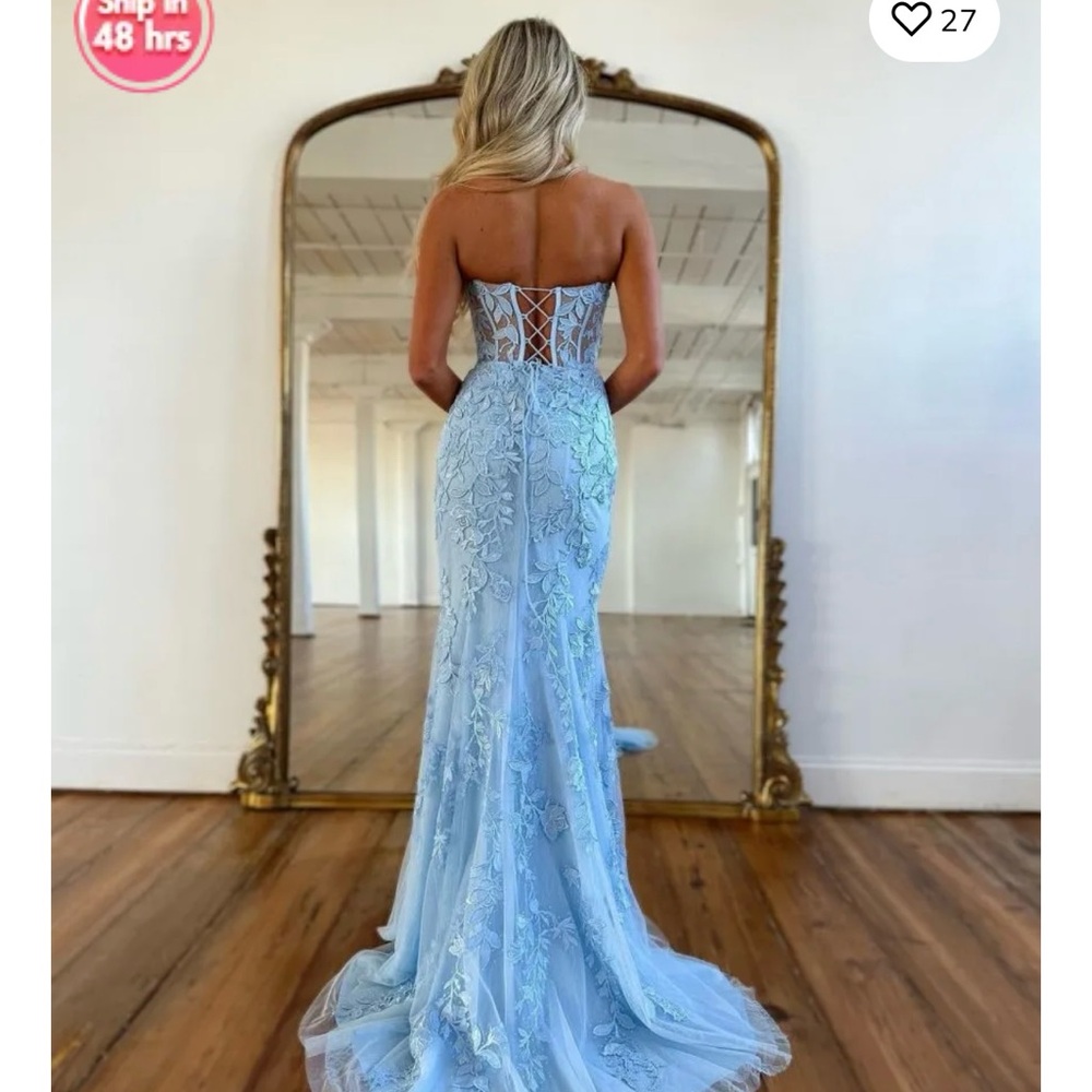 Elegant Blue Lace Evening Gown